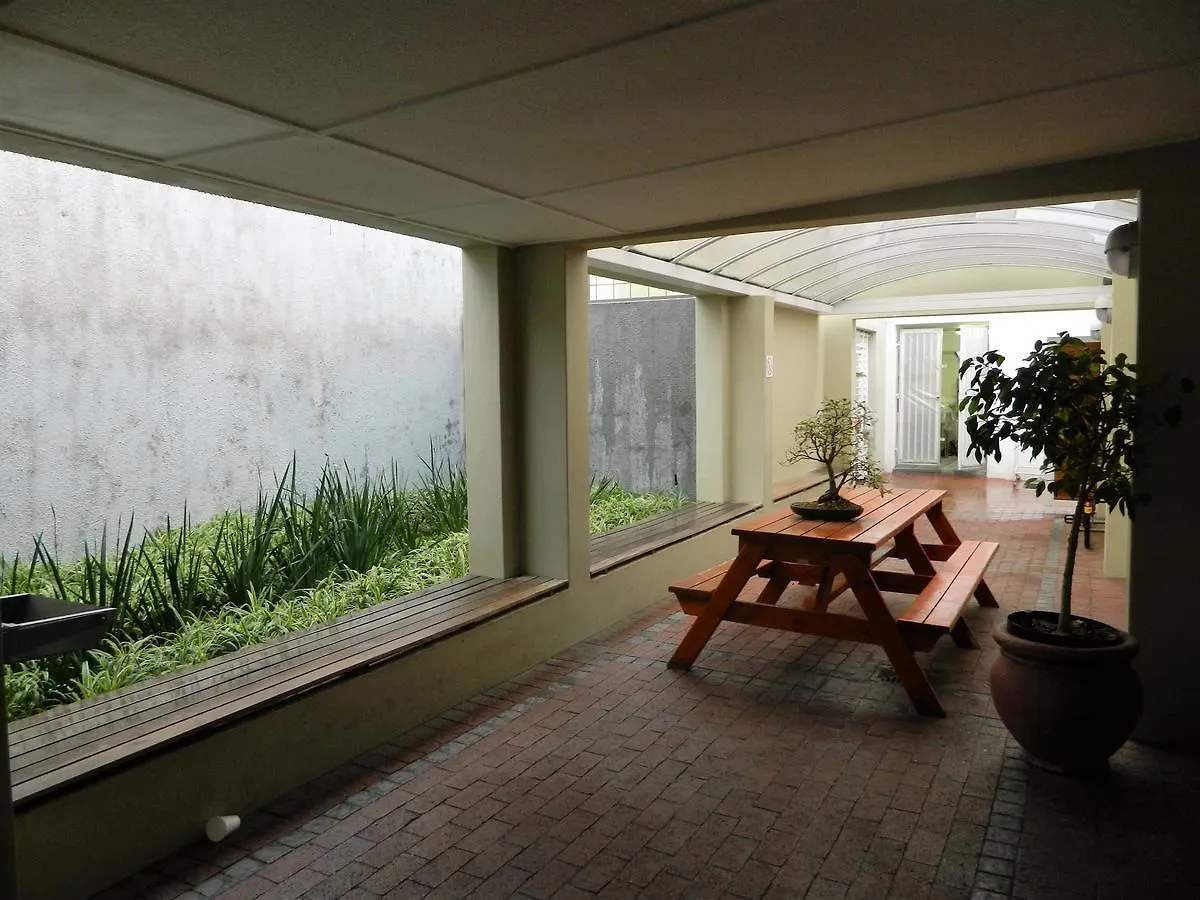 Bellvista Lodge & Annexe 3*, Bellville South Africa